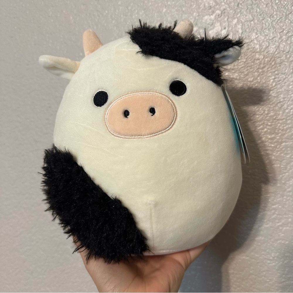 8” Connor The Fuzzy Cow 🐮 Squishmallows NWT